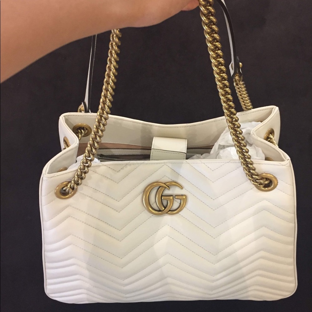 NEW Medium GG Marmont Matelasse White Shoulder Bag